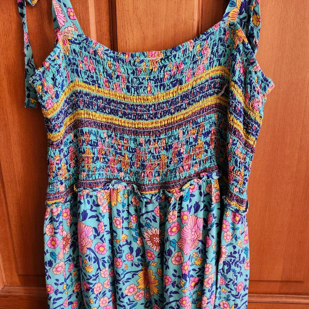 Women's Easel Blue Floral Smocked Maxi Dress M B2 - Picture 4 of 8